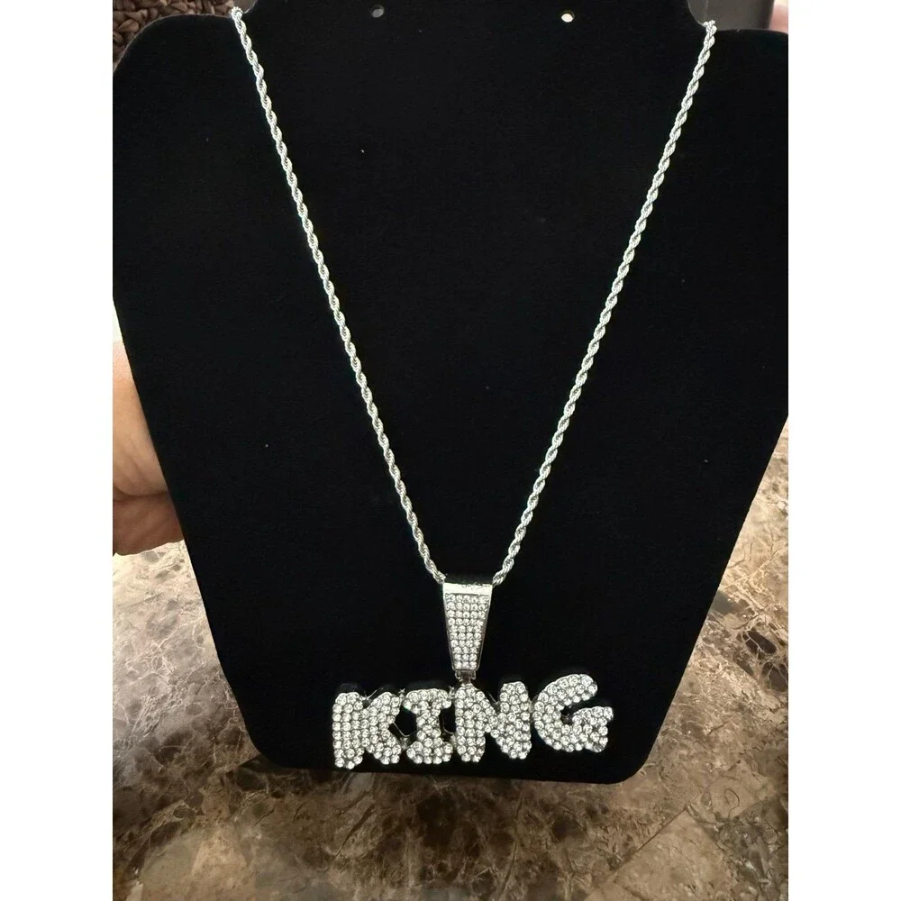 King pendant necklace with rhinestones